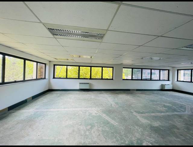 484M² OFFICE TO LET IN RANDJESPARK
